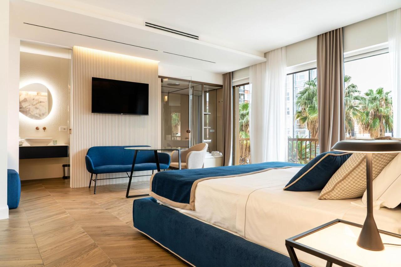 Donna Giacinta Blu Luxury Flat Apartment Бари Екстериор снимка